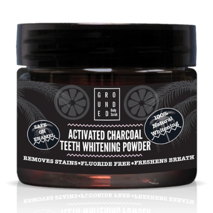 Image de GROUNDED BODY SCRUB - Poudre de charbon blanchissante pour les dents 50 g